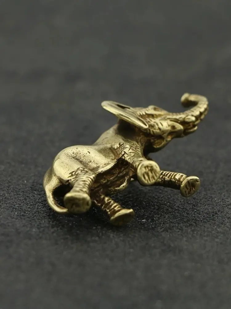 Creative Antique Mini Elephant Figurines For Home Decoration Office Tea Pet Desktop Animal Ornaments Bronze Carving Handles