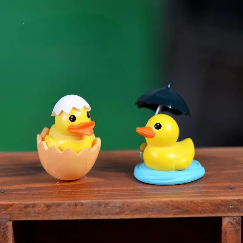 4PCS Moss Micro Landscape Ornaments Creative Ornaments Doll Ornaments Bucket Duck DIY Decorative Materials Random Styles