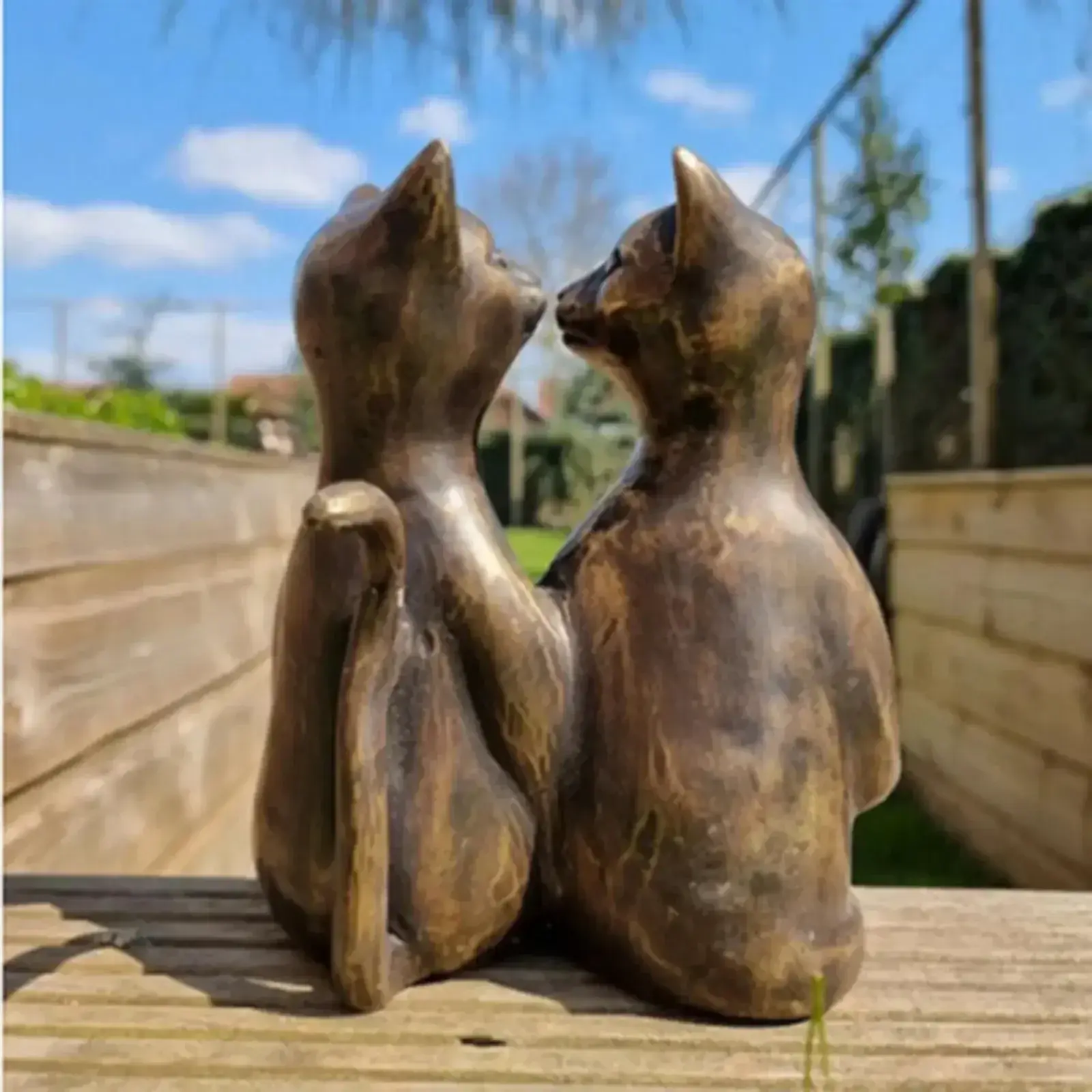 New Loving Couple Cats Kiss Dating Statue Modern Minimalist Desktop Resin Crafts Ornaments Home Garden Decoration Christmas Gift