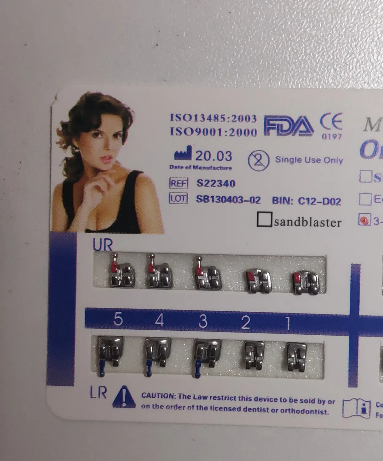 Dental Bracket Teeth Braces Mini Roth 018 Slot 345 Hooks Orthodontic Metal Braces MIM Monoblock Mesh Base