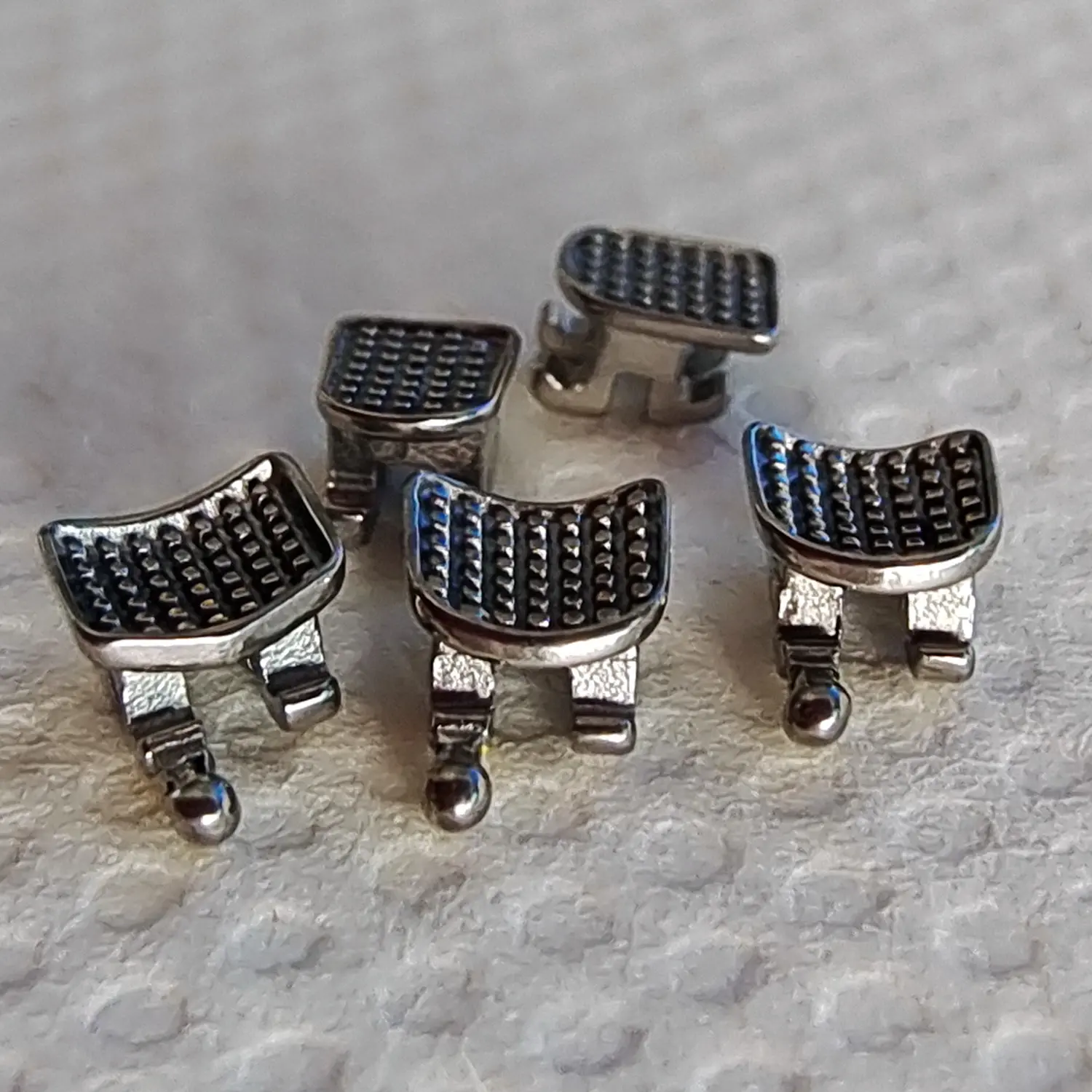 50Packs brackets falsos brackets ortodoncia braces odontologia braces for teeth Mini Bracket MBT 022 Slot 345 Hooks