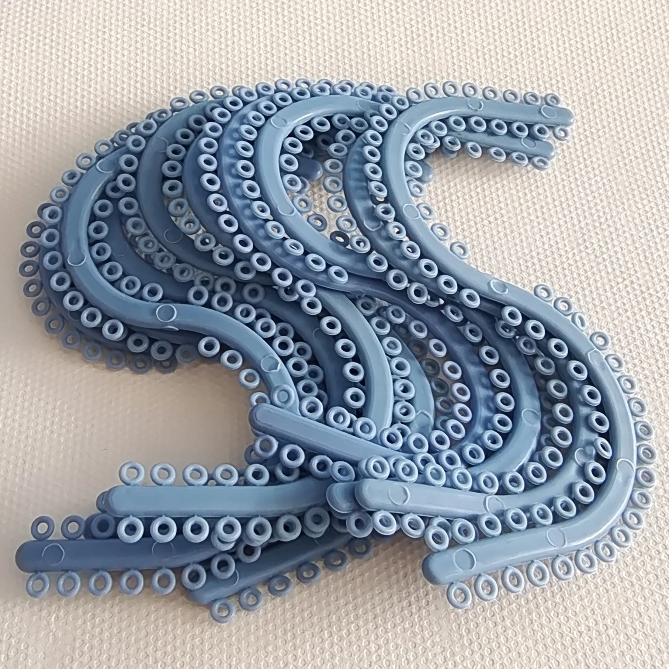 324