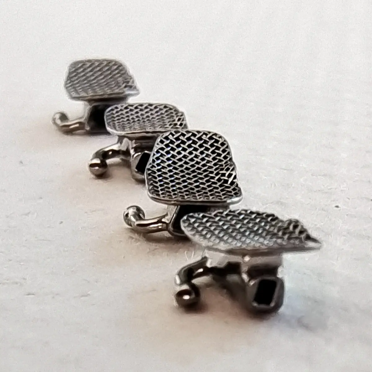 20 PCS=5 Kits Dental Orthodontic Bondable Buccal Tube for 1st/2nd Molar Mesh Base Non-Convertible Single Tube Roth/MBT