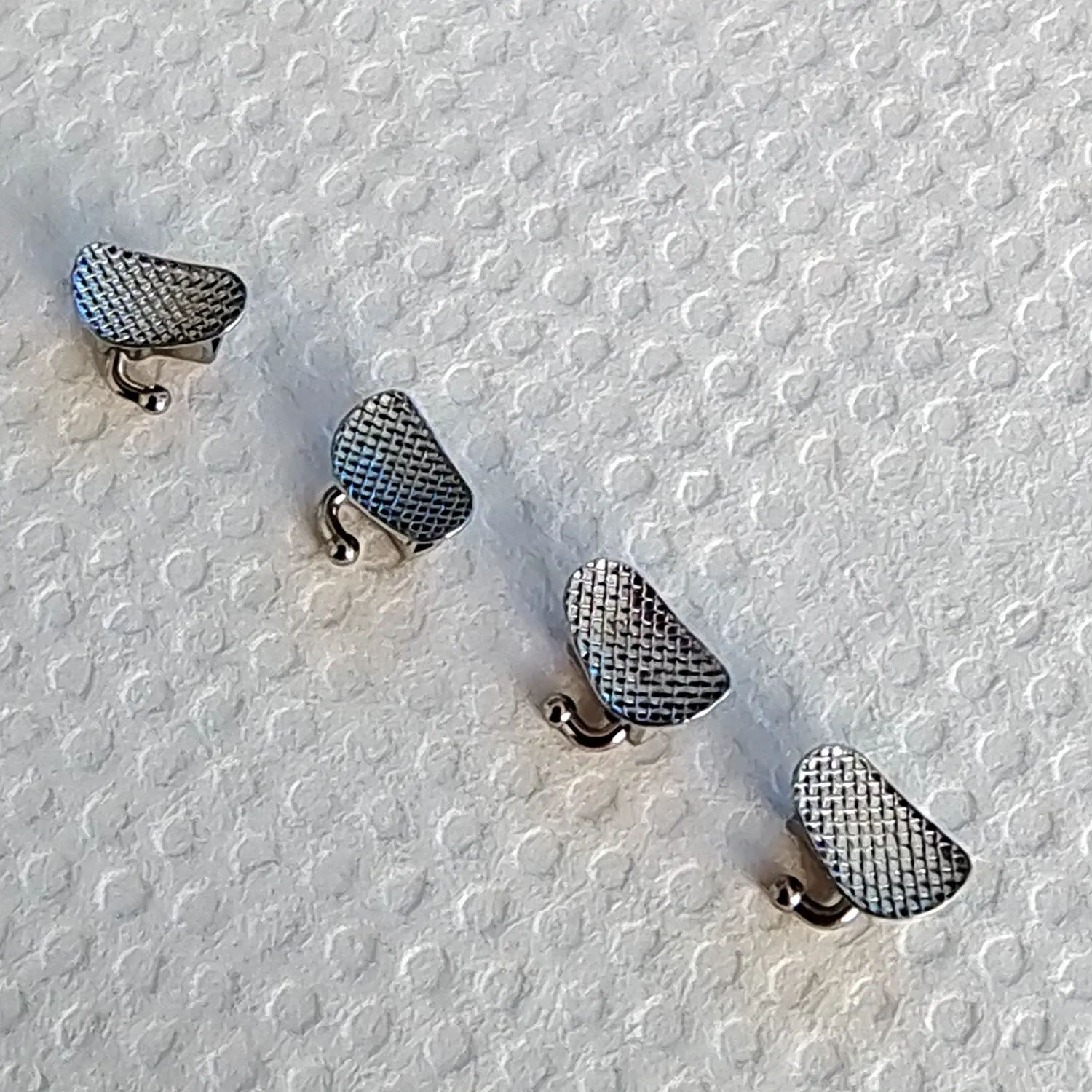 20 PCS=5 Kits Dental Orthodontic Bondable Buccal Tube for 1st/2nd Molar Mesh Base Non-Convertible Single Tube Roth/MBT