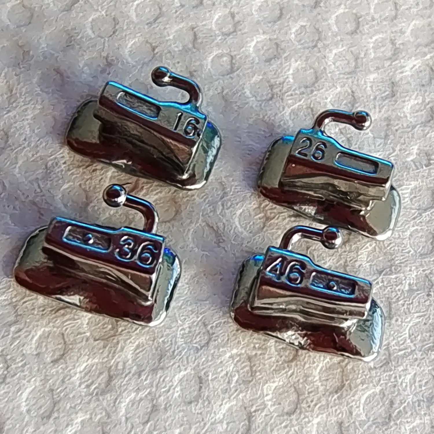 20 PCS=5 Kits Dental Orthodontic Bondable Buccal Tube for 1st Molar Mesh 022 Base Non-Convertible Single Tube MBT