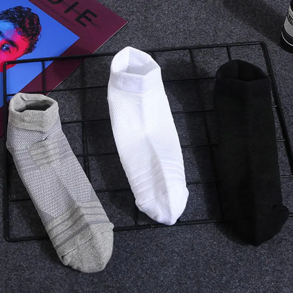 Men Short Socks Anti-slip Football Socks Short Tube Soccer Basketball Sport Socks Breathable Sweat Absorption Casual Wear Sock