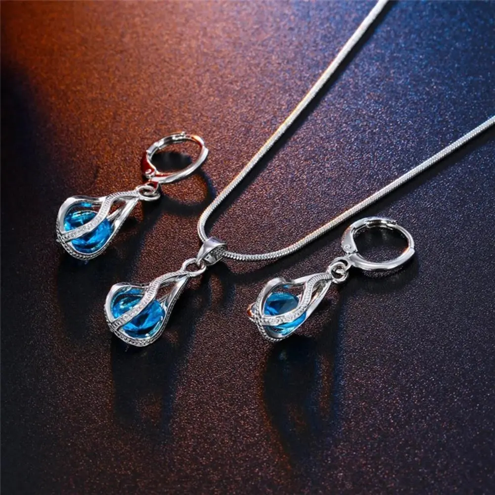 2025 1 Set Pendant Earrings Rhinestone Cubic Zirconia High Gloss Geometric Decoration Shinny Fashion Spiral Shaped Necklace Set