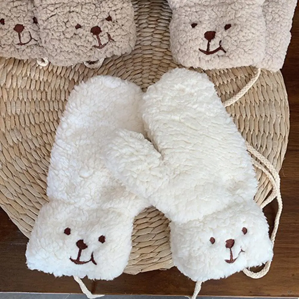 Soft Knitted Gloves Cozy Winter Gloves with Cute Cartoon Bear Design Windproof Heat Retaining Anti-slip Outdoor Cycling Gloves