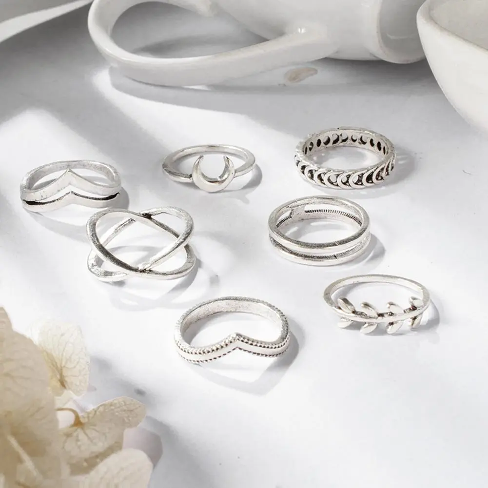 7Pcs Alloy Finger Rings Cross Moon Electroplate Leaf Shap Rings Vintage Leaf 7-Piece Ring Set