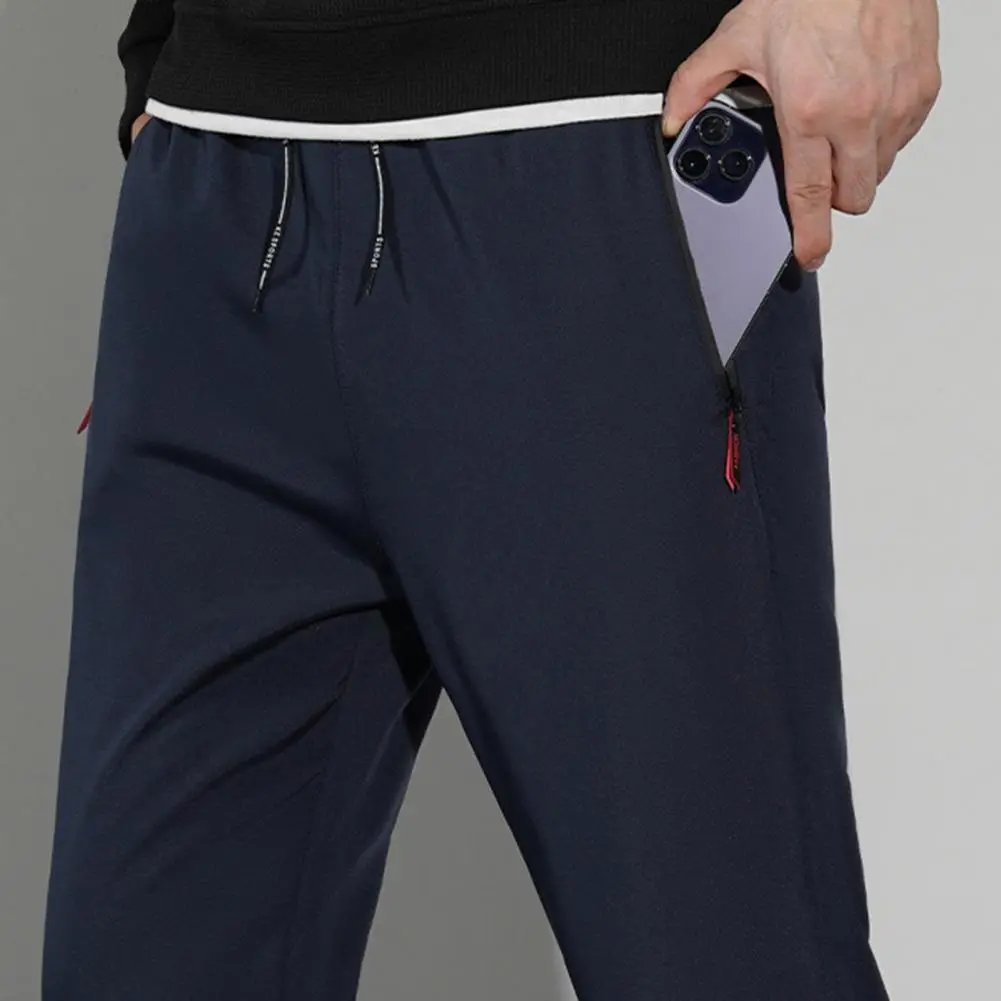 Solid Color Fleece Pants Winter Fleece Pants Thick Plush Warm Men's Sports Pants with Zipper Pockets Elastic for Fall/winter