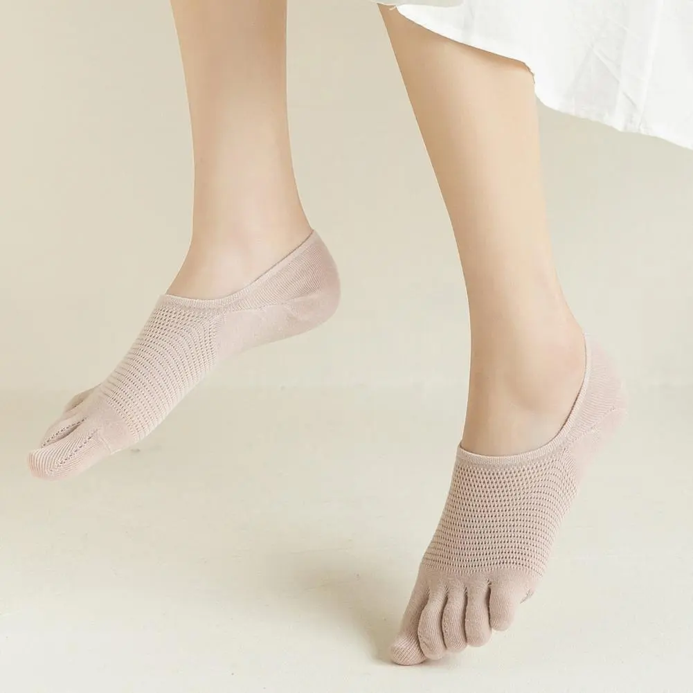 Toe Separator Socks Women's Non-slip Breathable Toe Socks Summer Cotton Low Cut No Show Socks for Sweat-absorption Stretchiness