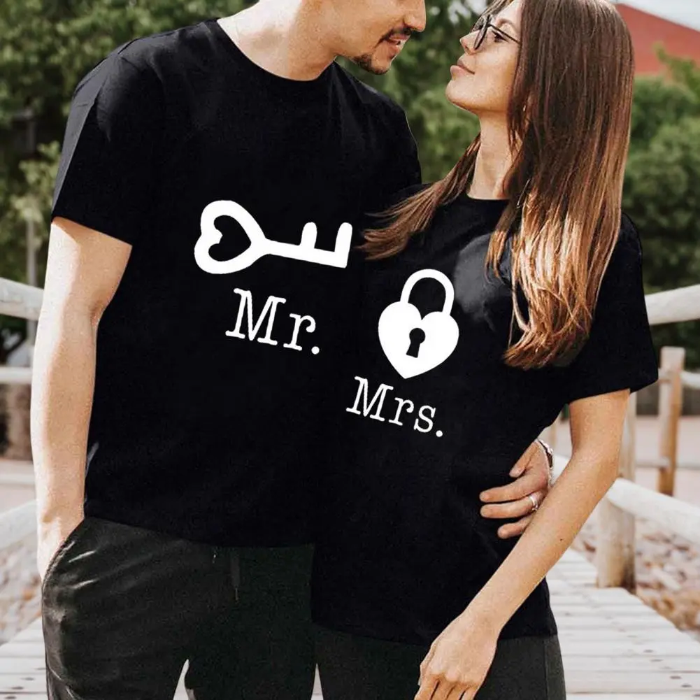 2025 Couple T-shirt Pullover Short Sleeves Crew Neck Loose His-and-hers Clothing Dress Up Heart Key And Lock Women Men T-shirt