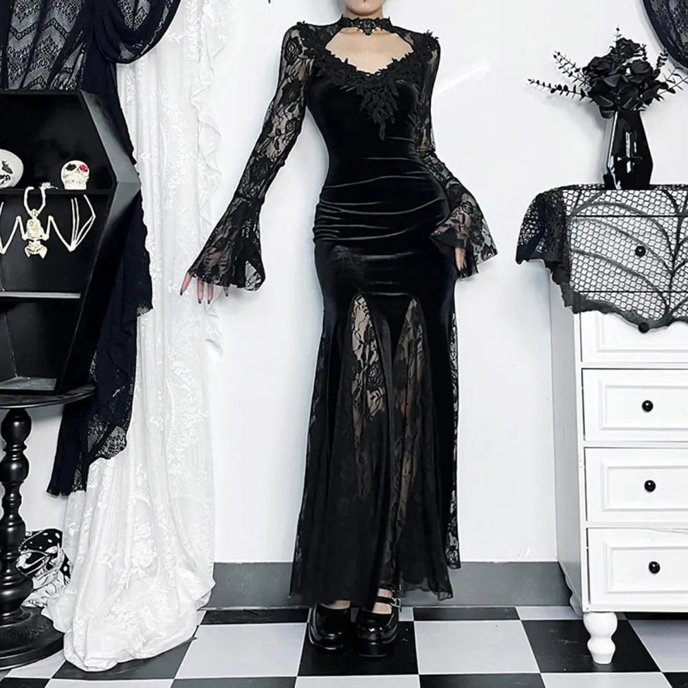 Women Vintage Medieval Gothic Maxi Dress Lace Flower Embroidery Fish Tail Dress Retro Black Style Bell Sleeve Pleats Maxi Dress
