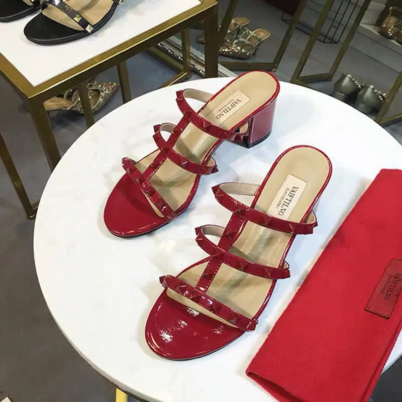 Luxury Brand Women's Gladiator Sandals Summer With Heels Leather Rivets fashion Slippers Designer Square Heel shoes Women