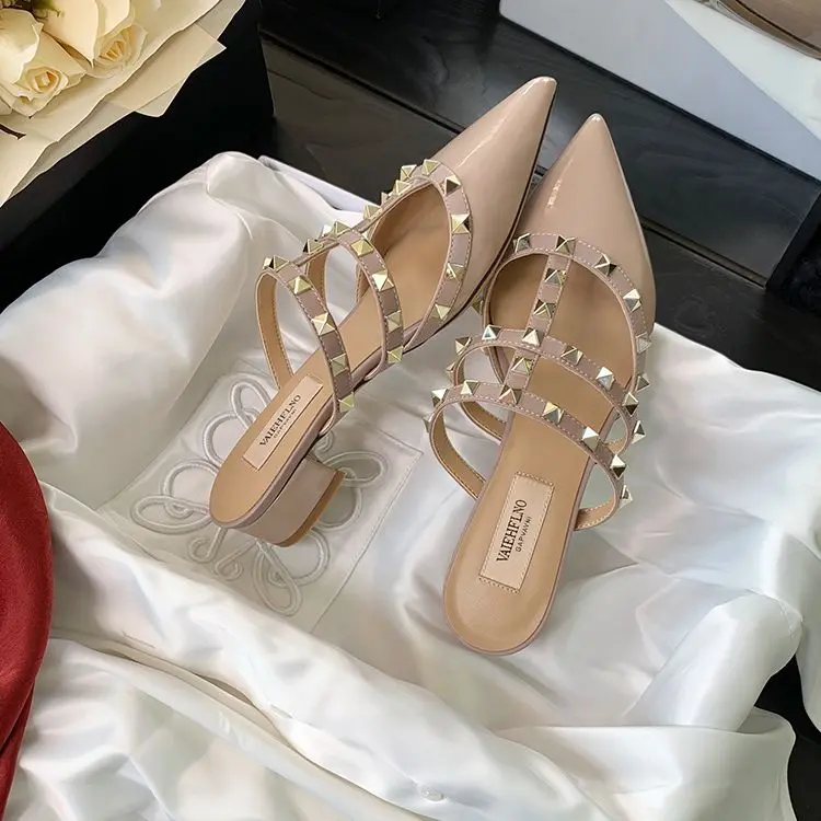 luxury women's shoes 2024 New Luxury Woman Summer Sandals Leather Pointed Thick heel Slippers Rivets Sexy Pointed Toe Dress Casu