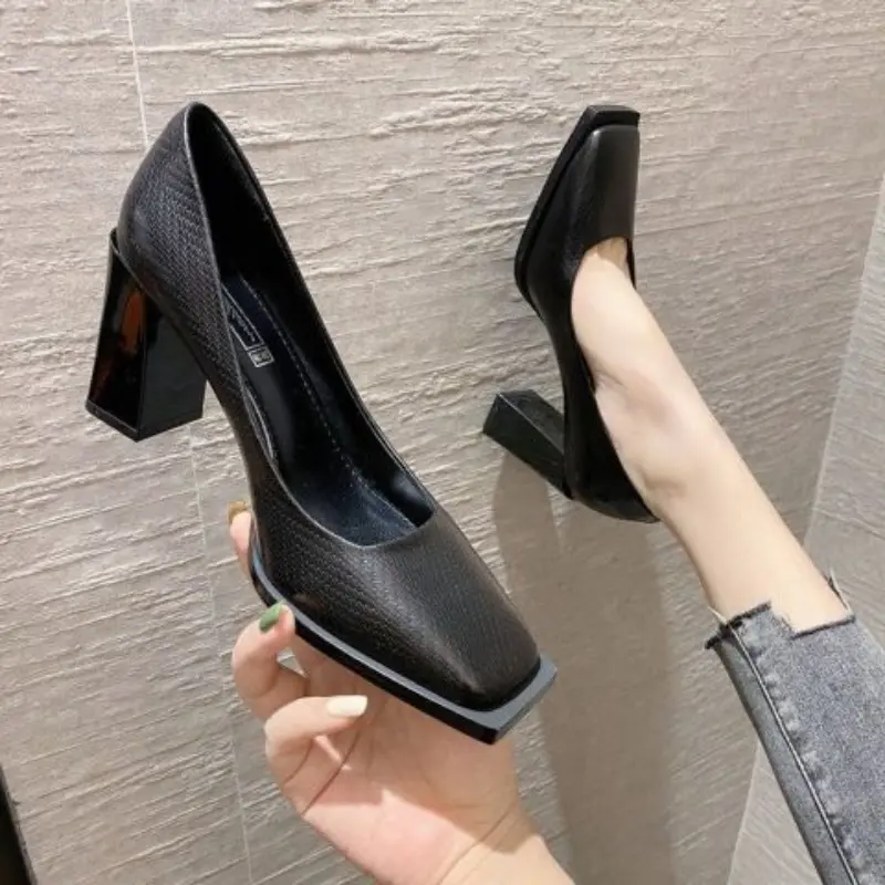 Spring New Coarse Heel Single Shoes Women Retro Square Head Patent Leather Pumps with Professional Shoes