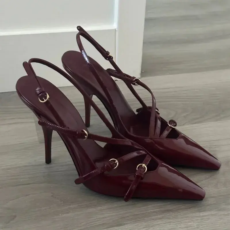 New Summer Fashion Shoes Pointed Toe Toe Toe Shallow Buckle Sandals Patent Leather Shiny Sandals Women Sandalias De Mujer
