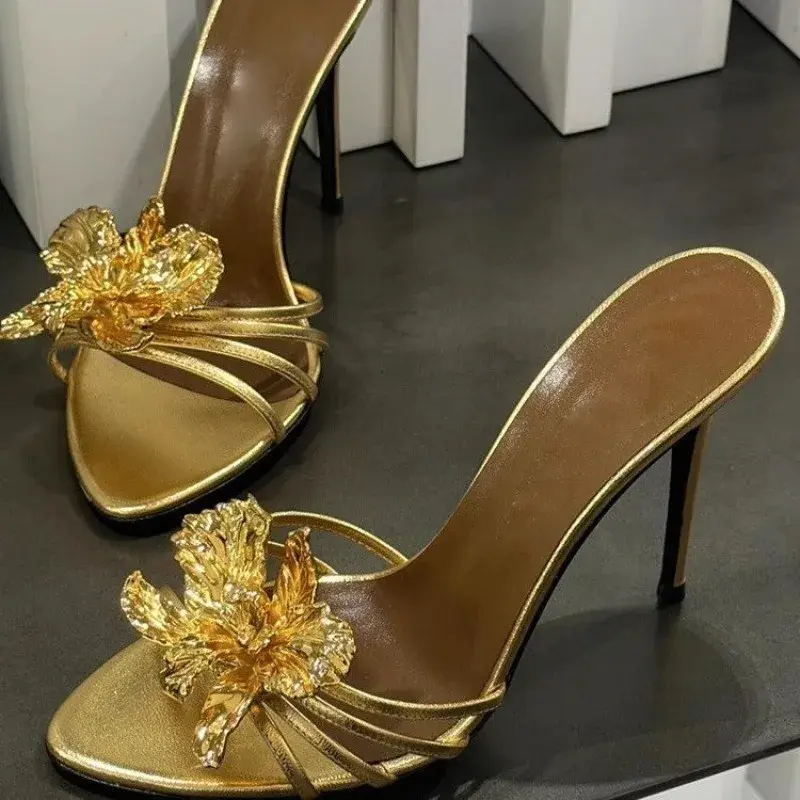 2025 Women's Sandals Slippers Summer Metal Flowers Beautiful Fashion Sandals Women's Stiletto High Heels Black Sandals