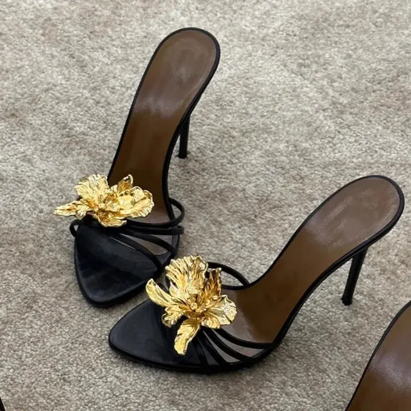 2025 Women's Sandals Slippers Summer Metal Flowers Beautiful Fashion Sandals Women's Stiletto High Heels Black Sandals