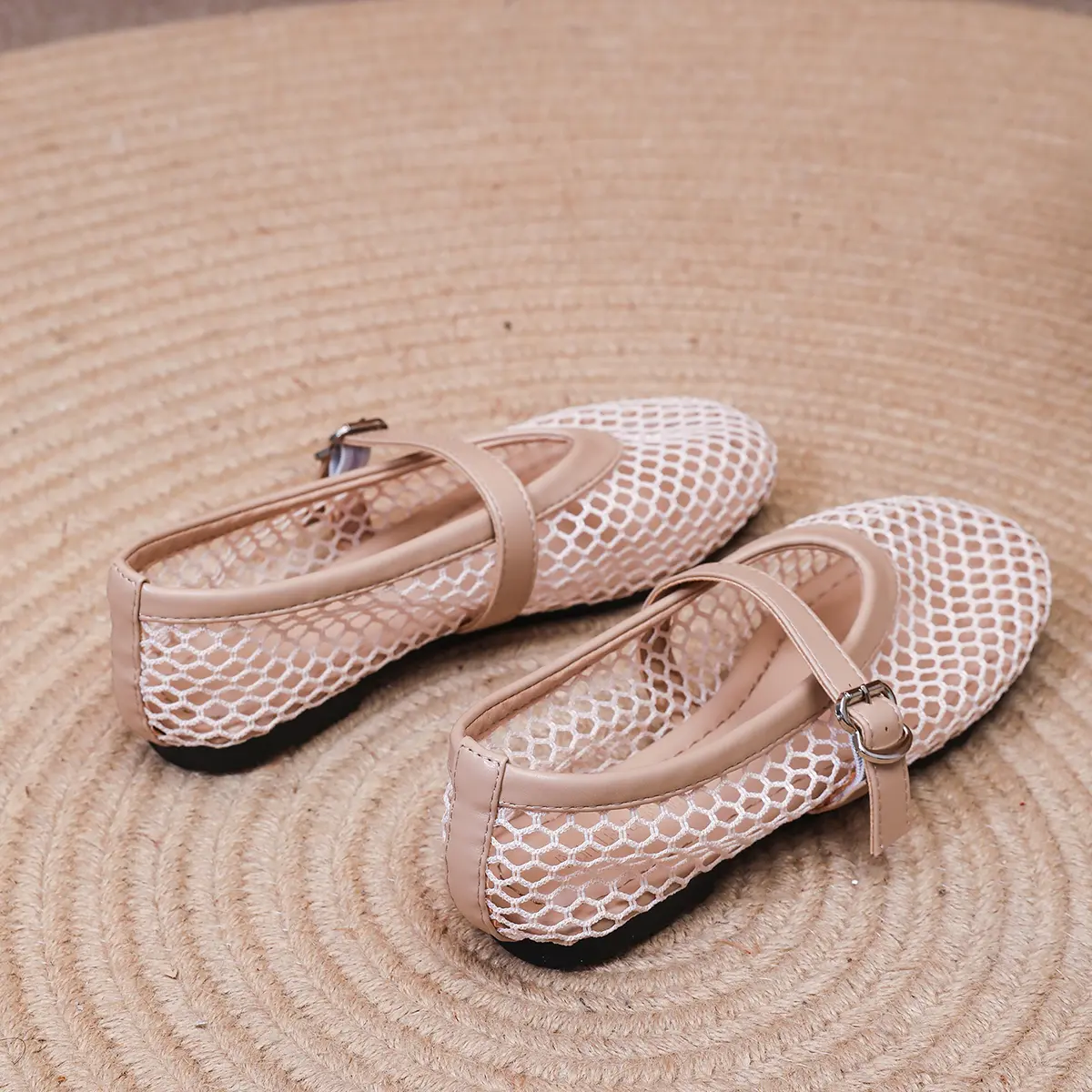 Women's Flat Shoes Spring New Round Head Shallow Mouth Mesh Cloth Breathable Word with Anti-slip Wear-resistant Single Shoes