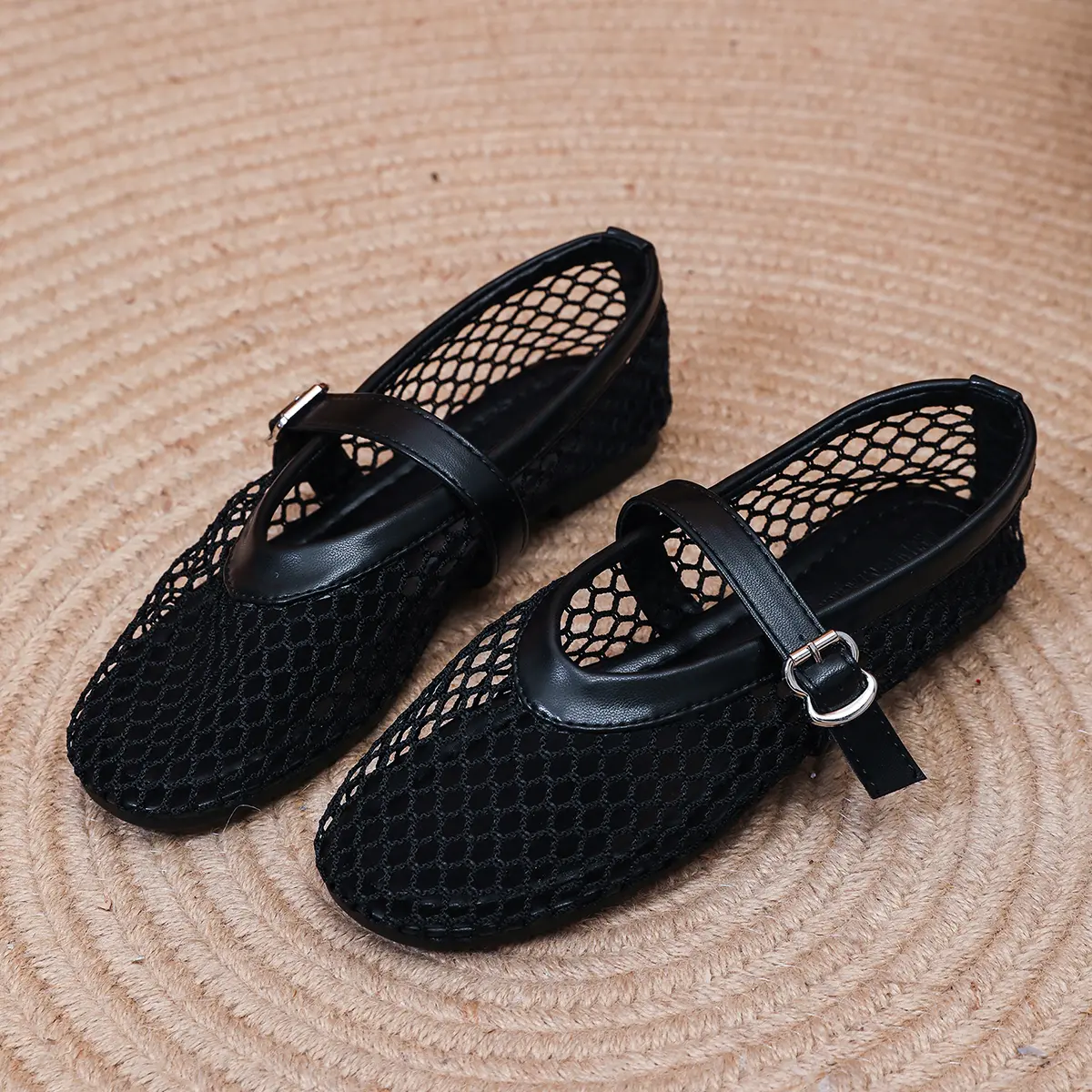 Women's Flat Shoes Spring New Round Head Shallow Mouth Mesh Cloth Breathable Word with Anti-slip Wear-resistant Single Shoes