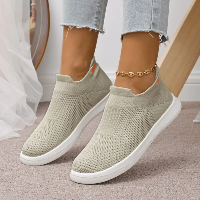 Spring and Autumn New Single Shoes Women's Flat Slip Feet Flying Weave Breathable Casual Light Soft Sole Shoes