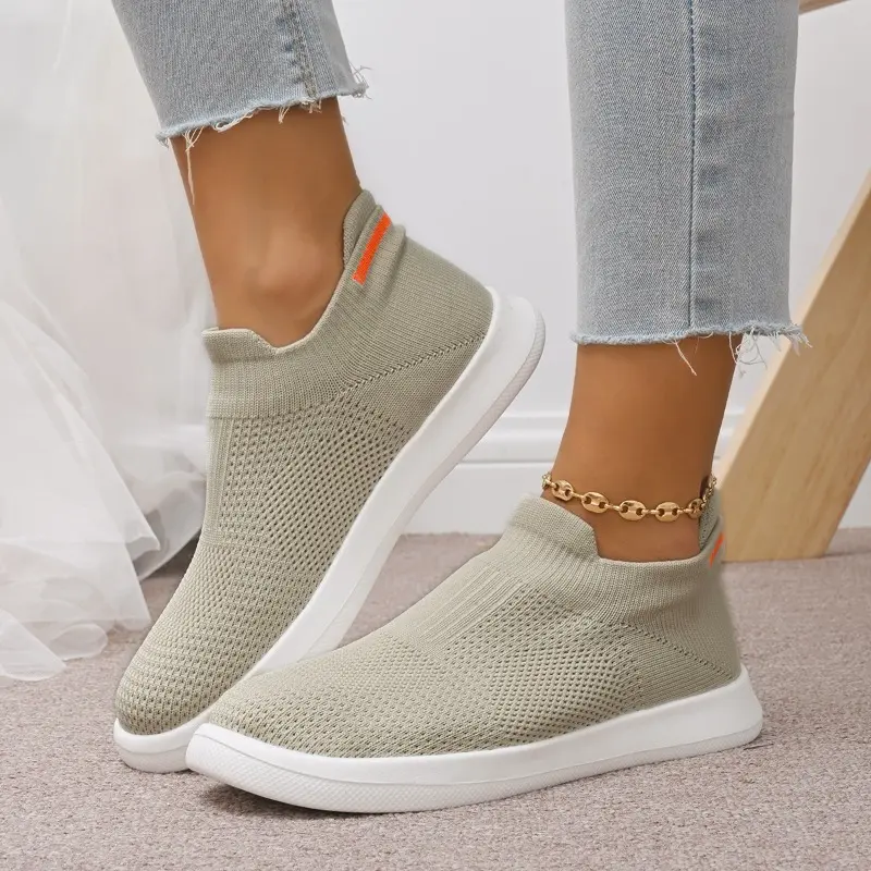 Spring and Autumn New Single Shoes Women's Flat Slip Feet Flying Weave Breathable Casual Light Soft Sole Shoes