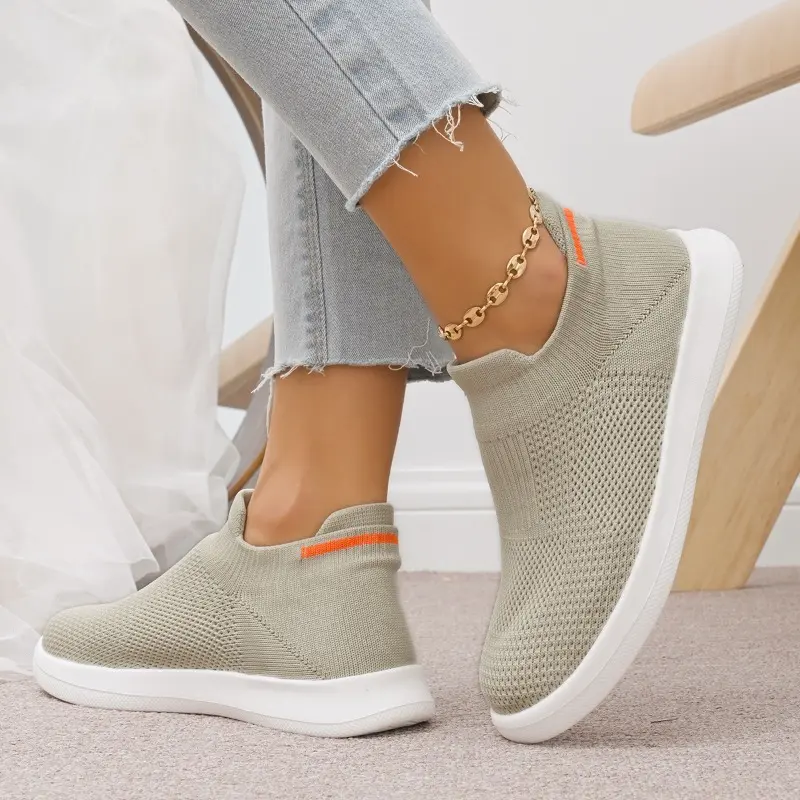 Spring and Autumn New Single Shoes Women's Flat Slip Feet Flying Weave Breathable Casual Light Soft Sole Shoes