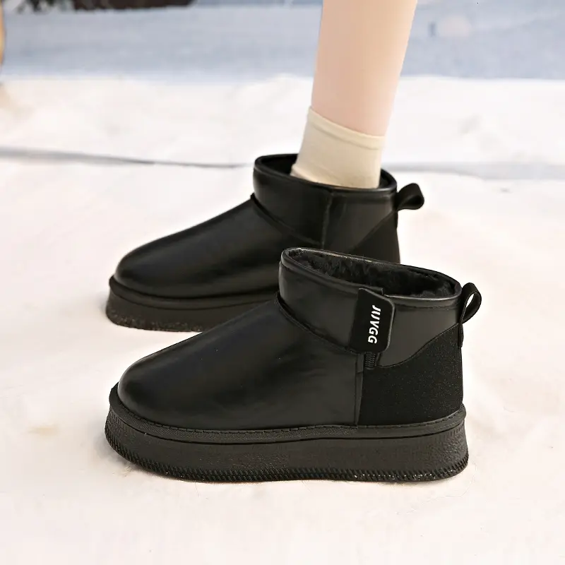 Women's flat snow boots winter new fashion round head sleeve thick sole anti-slip wear-resistant short boots