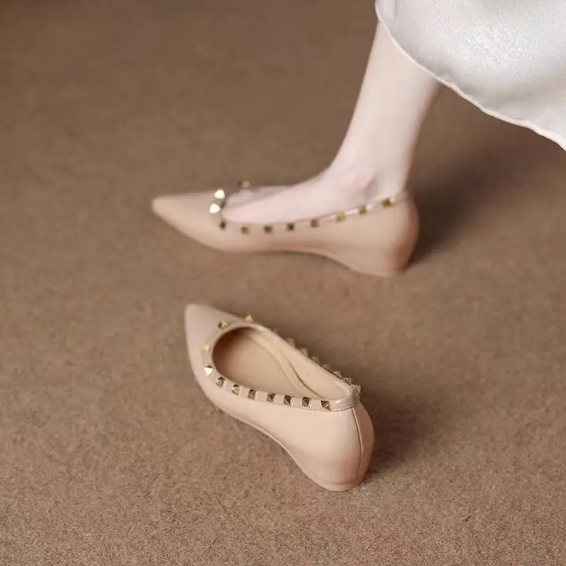 New Spring Rivet Pointed Toe Flat Shoes Women's Shallow Mouth Inside Heightening Versatile Soft Sole Single Shoes
