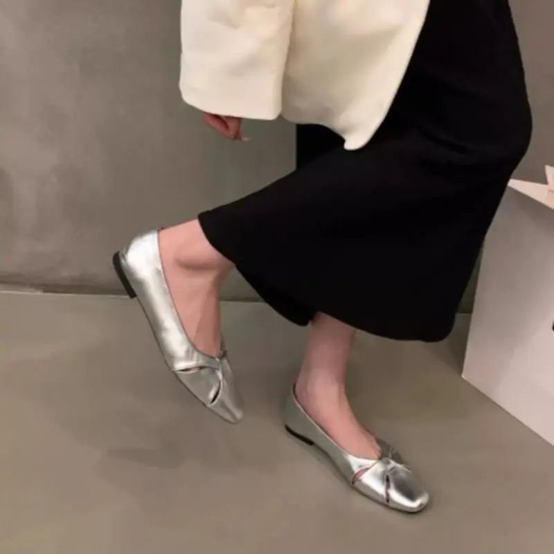 Women's Fashion Flat Shoes Spring New Square Head Shallow Hollow Soft Sole Anti-slip Wear-resistant Single Shoes