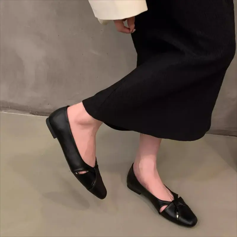 Women's Fashion Flat Shoes Spring New Square Head Shallow Hollow Soft Sole Anti-slip Wear-resistant Single Shoes