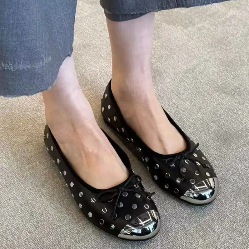 Women's Fashion Flat Shoes Spring New Metal Round Head Shallow Mouth Butterfly Knot Rivet Soft Sole Non-slip Single Shoes