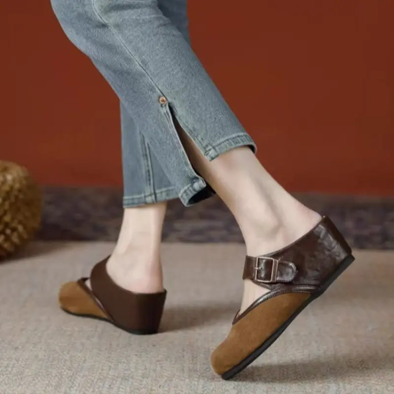 Round Head Inner Elevation Flat Slippers Women's Bao Head Matching Color Metal Buckle Soft Soled Non-slip Sandals