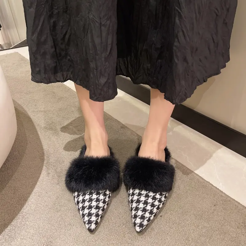 Winter New Baotou Slippers Women's Fashion Pointed Head Plus Fleece Slip-on Soft Soles Non-slip Comfortable Flat Shoes