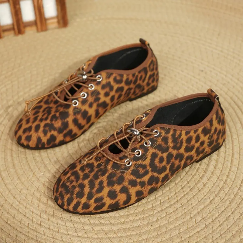Spring New Flat Shoes Women's Fashion Round Head Deep Mouth Before Lacing Soft Sole Anti-slip Wear-resistant Single Shoes