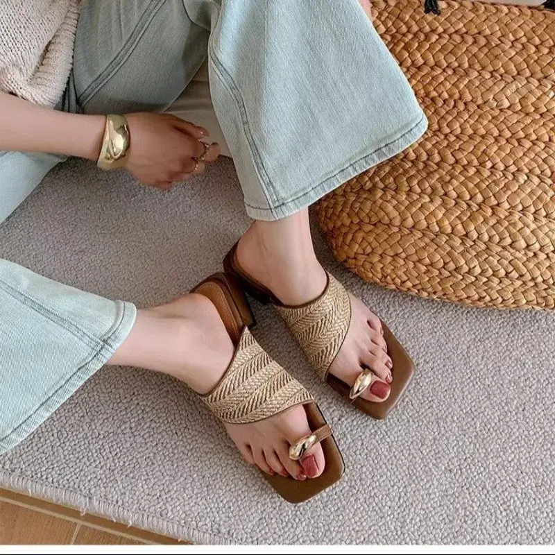 Square Head Breathable Straw Woven Metal Set Toe Thick with A Flip-flops Summer New Soft Bottom Sandals