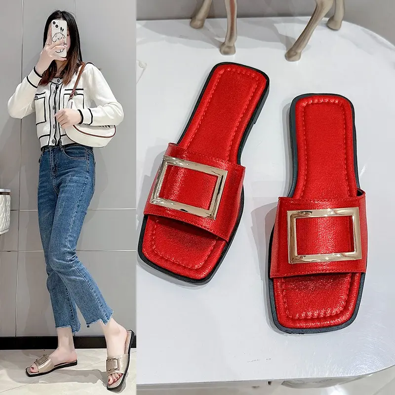 The New Korean Version of Flat Slippers for Women Wears Fairy Wind Seaside Sandals with Square Toe and Open-toe Flip-flops