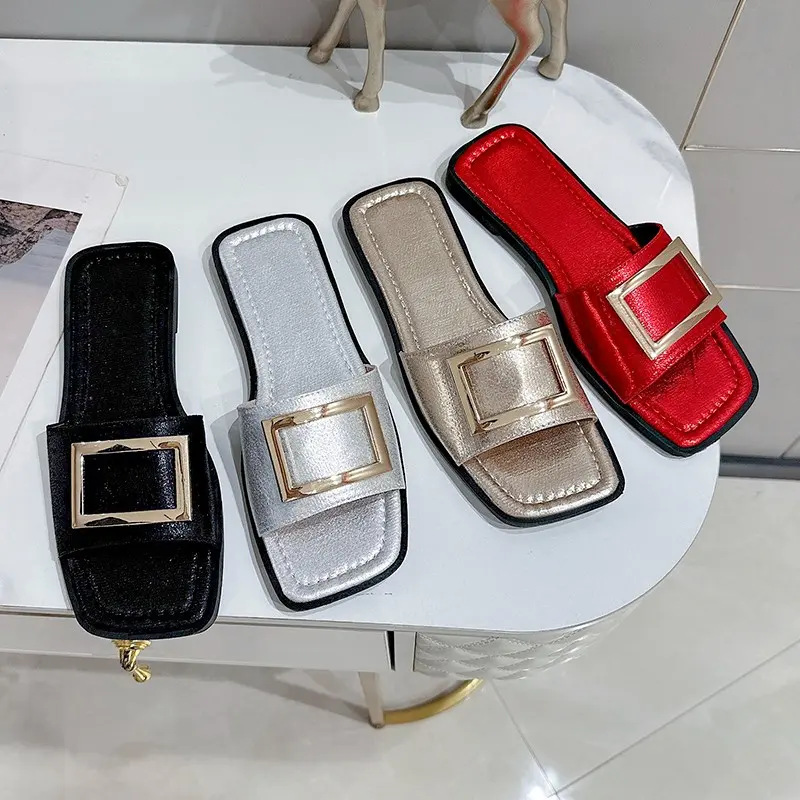 The New Korean Version of Flat Slippers for Women Wears Fairy Wind Seaside Sandals with Square Toe and Open-toe Flip-flops
