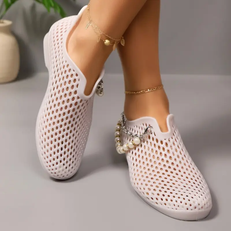 Women's Fashion Low Heel Shoes Summer New Round Head Deep Hollow Beaded Metal Chain Anti-slip Wear-resistant Sandals