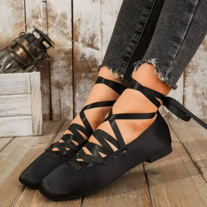 Autumn New Flat Shoes Women's Square Head Shallow Mouth Front Lacing Soft Sole Anti-slip Wear-resistant Low-top Shoes