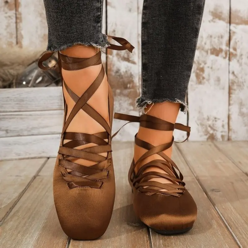 Autumn New Flat Shoes Women's Square Head Shallow Mouth Front Lacing Soft Sole Anti-slip Wear-resistant Low-top Shoes