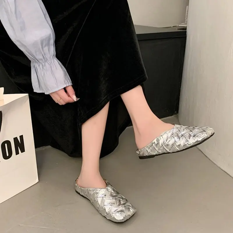 Spring New, Style Flat Sandals for Women Fashion Square Head Mid-mouth Woven Soft Sole Anti-slip Wear-resistant Slippers
