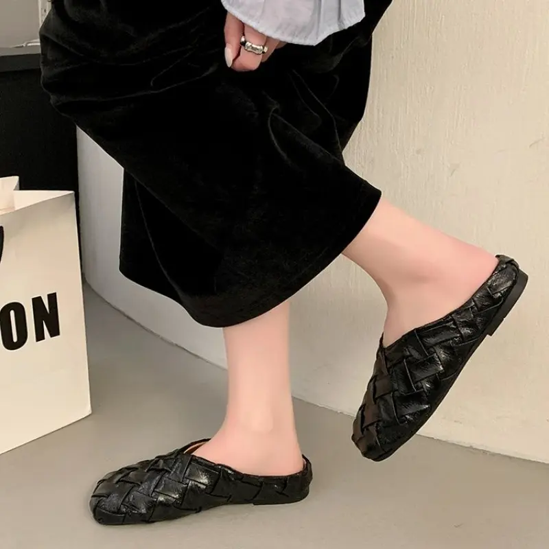 Spring New, Style Flat Sandals for Women Fashion Square Head Mid-mouth Woven Soft Sole Anti-slip Wear-resistant Slippers