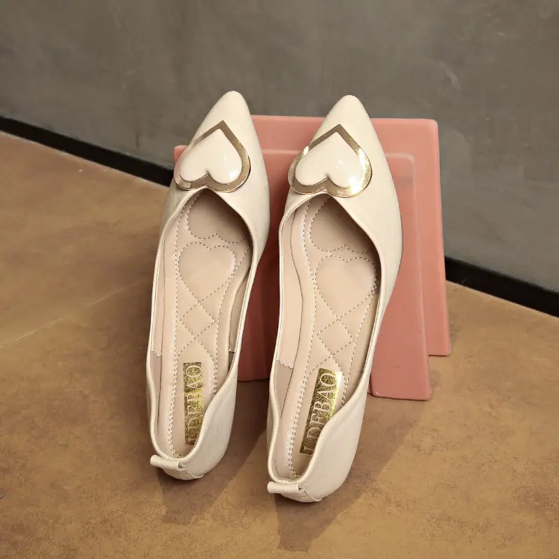 Women's Fashion Flat Shoes Autumn New Pointed Head Shallow Mouth Metal Buckle Soft Sole Non-slip Low-top Shoes