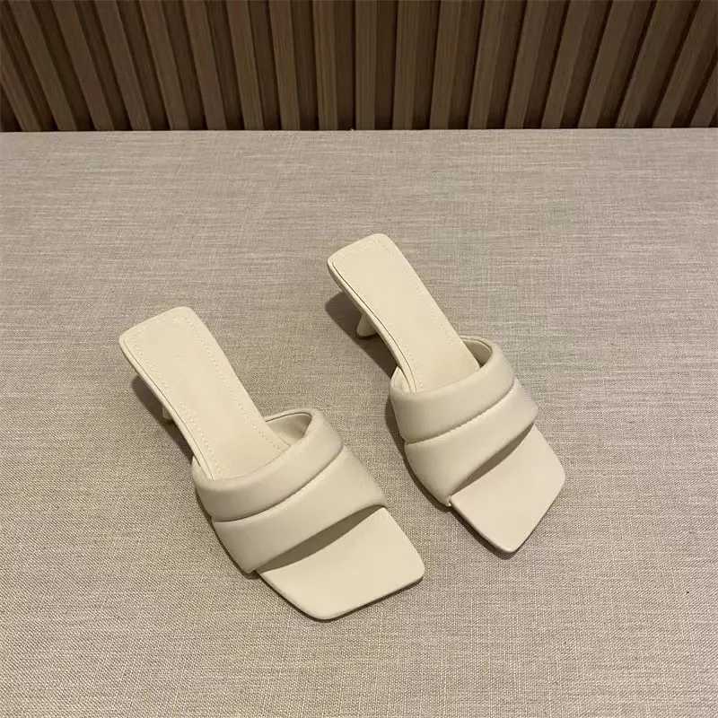 New Slippers Women Summer Outside Fashion Open Toe Square Head Flip Flops Women High Heel Low Heel Cool Drag