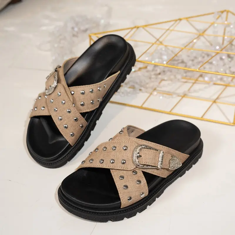 Summer New Platform Slippers Women Fashion Round Head Open Toe Rivet Metal Buckle Anti-slip Wear-resistant Flat Sandals