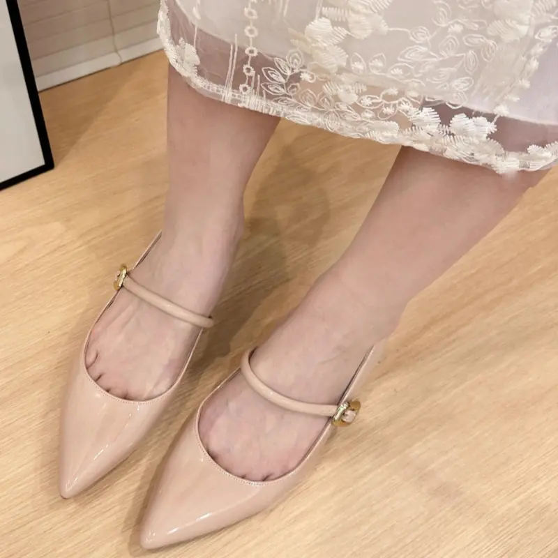 Women's fashion inner increase single shoes fall new pointed head shallow mouth anti-slip wear-resistant low-top shoes