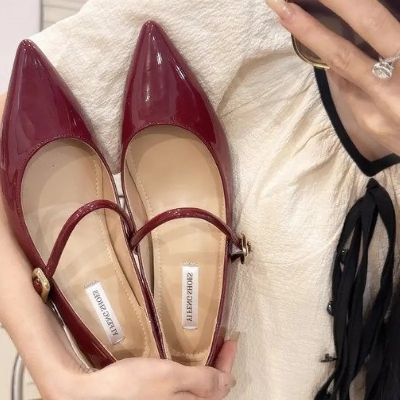 Women's fashion inner increase single shoes fall new pointed head shallow mouth anti-slip wear-resistant low-top shoes