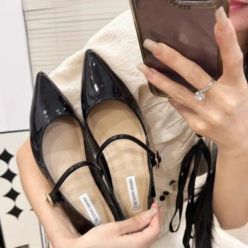 Women's fashion inner increase single shoes fall new pointed head shallow mouth anti-slip wear-resistant low-top shoes